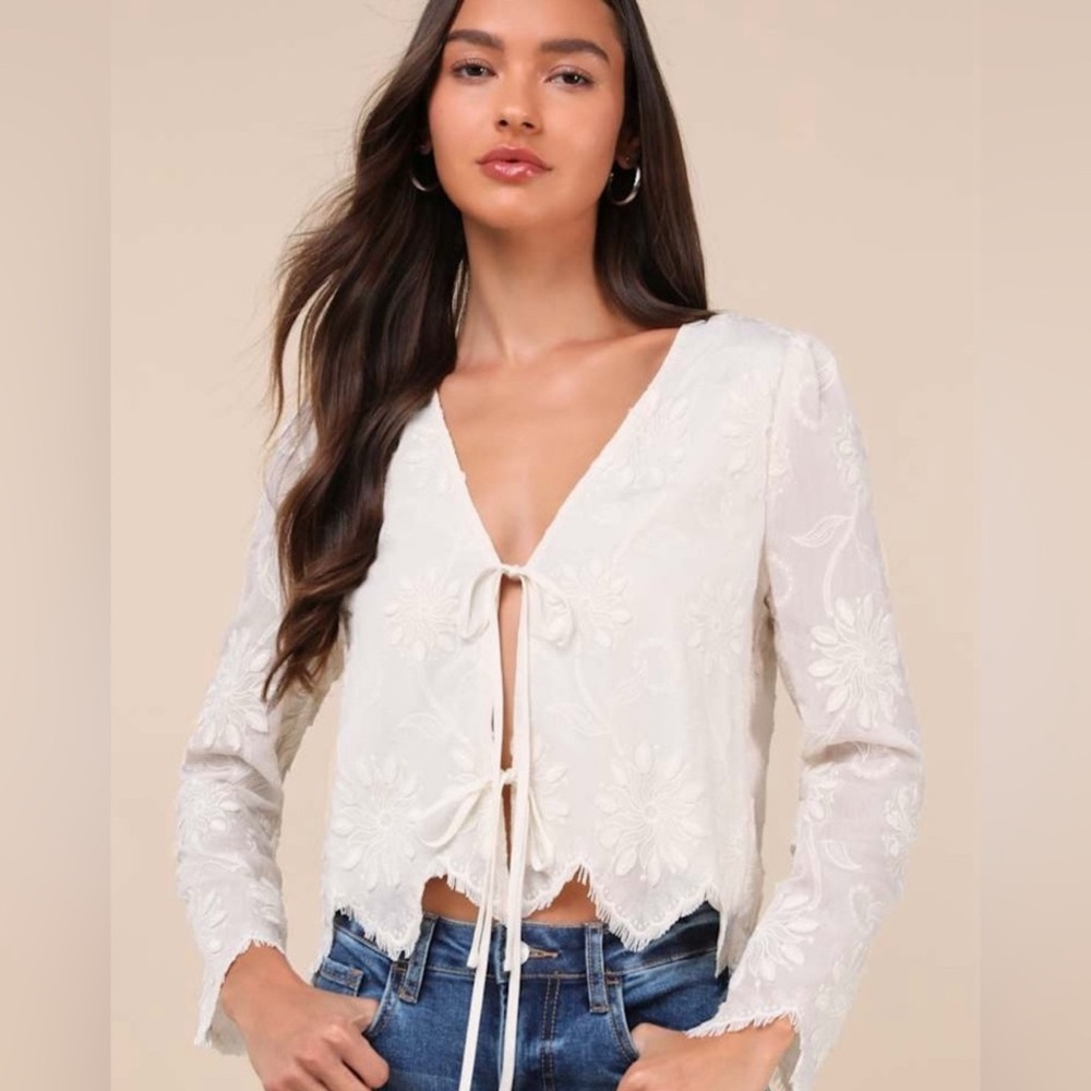 Lulus Vintage Aesthetic Ivory Embroidered Tie-Front Top Large NEW NWT